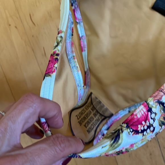 We are handsome rose bikini xs - Picture 3 of 6